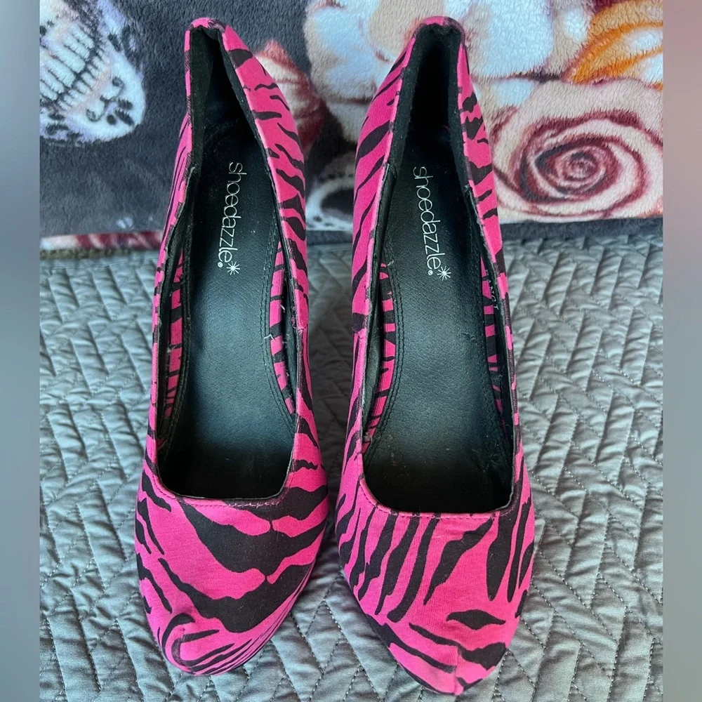 Platform Pumps - Picture 2 of 7